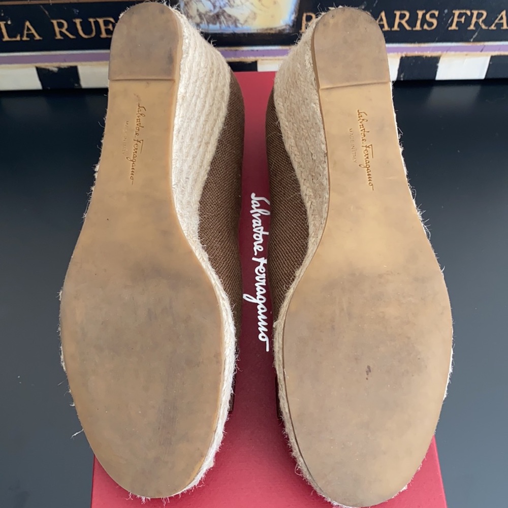 Salvatore Ferrgamo Womens Wedge Sz 9 - Picture 7 of 9